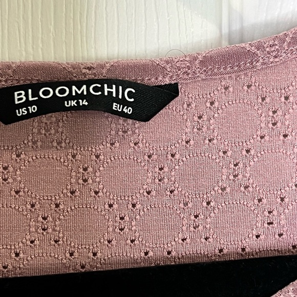 Bloomchic Women’s Mauve eyelet top - Size 10 - Picture 3 of 6